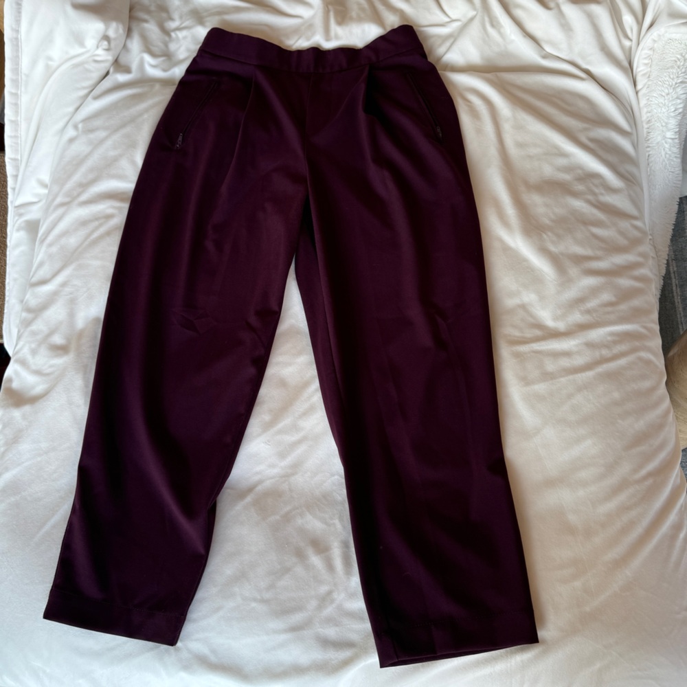 GAP Women's Deep Burgundy Cropped Pants Elastic Pull-on